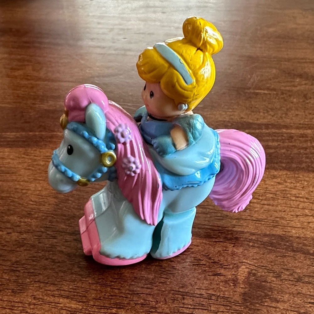 Cinderella Klip Klop Horse